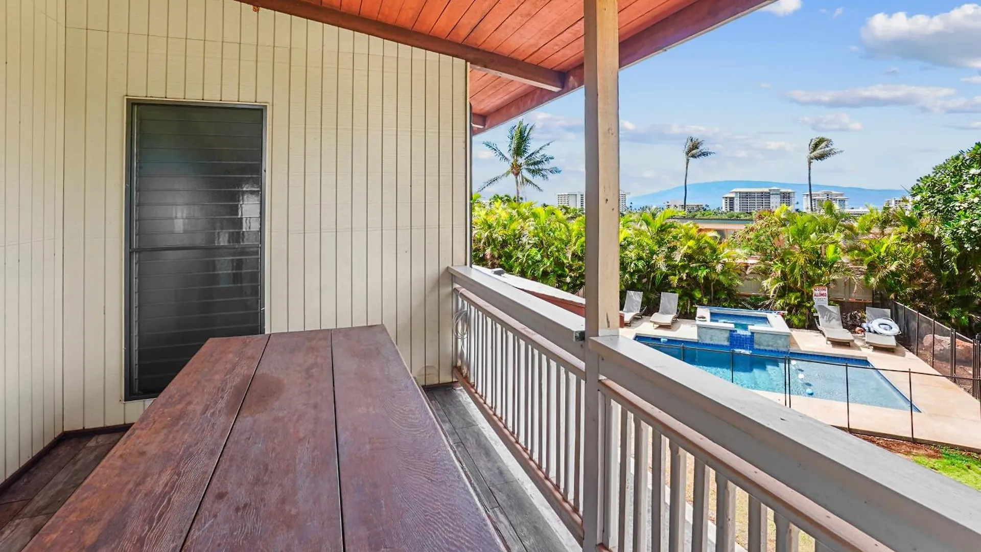 Holomakani Retreat, Your Ohana Lahaina Casa de Férias